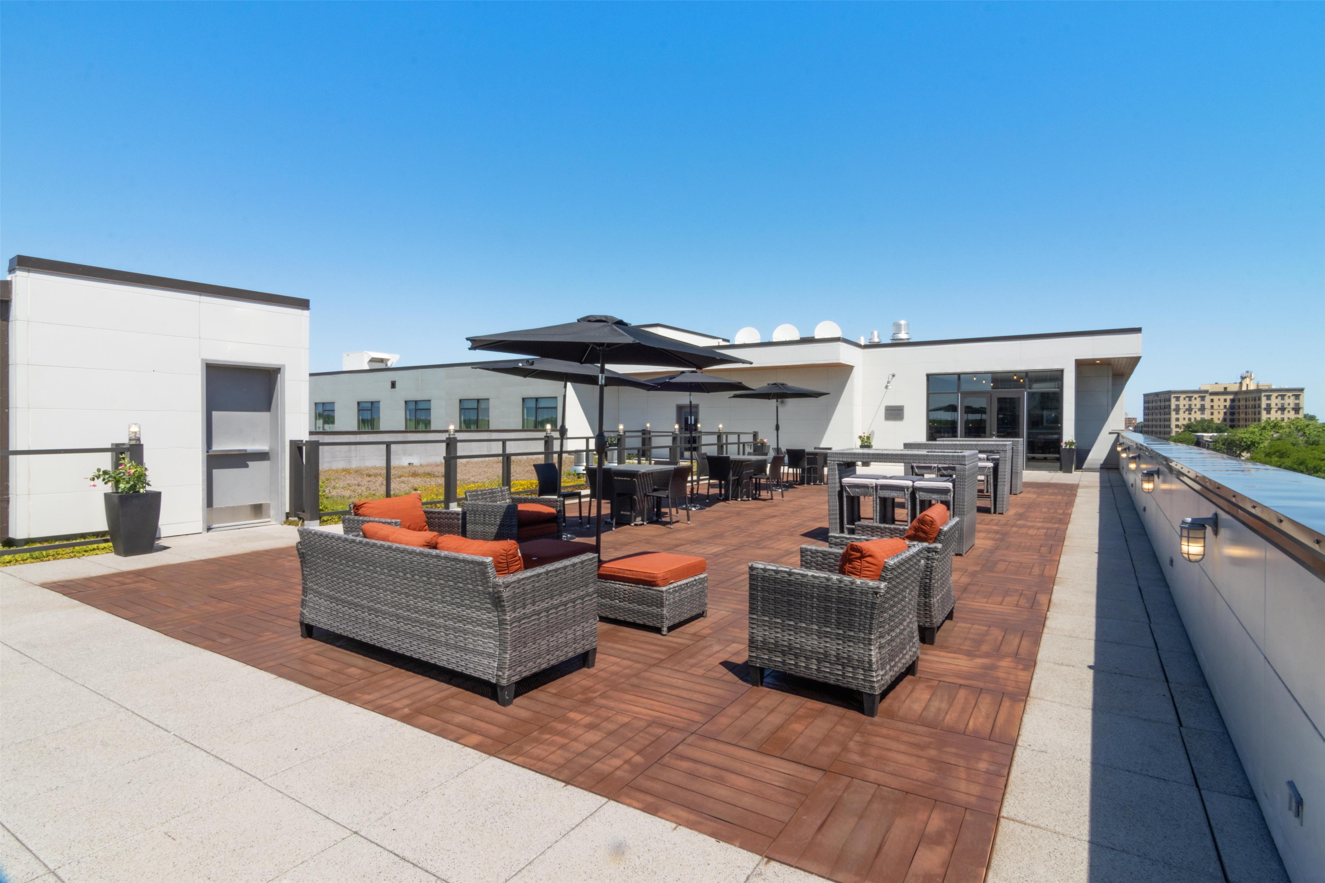 Recreational Facility | Hampton Inn Chicago North-Loyola Station