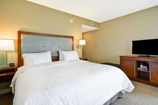  - Hampton Inn & Suites Airport North Charleston - I-26, Exit 213