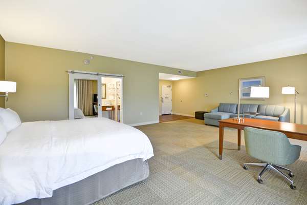 - Hampton Inn & Suites Airport North Charleston - I-26, Exit 213