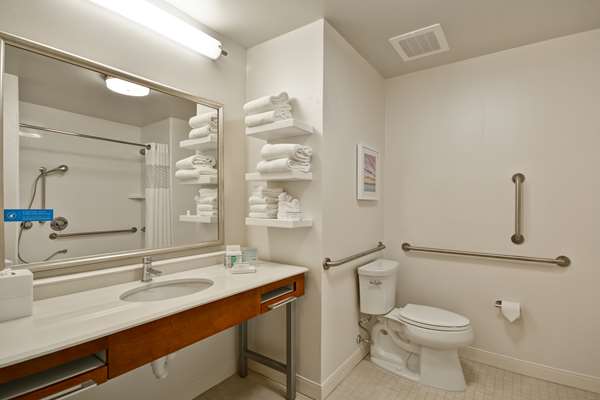  - Hampton Inn & Suites Airport North Charleston - I-26, Exit 213