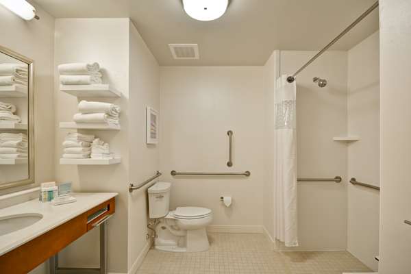  - Hampton Inn & Suites Airport North Charleston - I-26, Exit 213