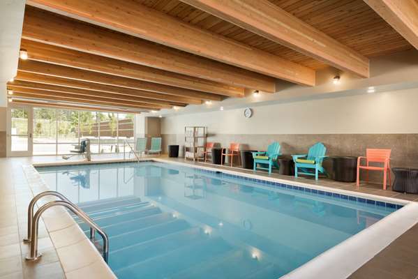 Pool - Home2 Suites by Hilton Middleburg Heights - I-71, Exit 235