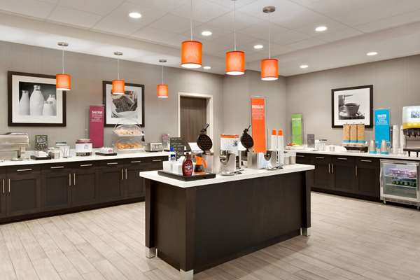 Restaurant - Hampton Inn Cleveland Airport North Olmsted - I-480, Exit 6