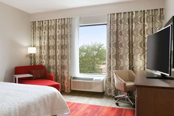  - Hampton Inn Cleveland Airport North Olmsted - I-480, Exit 6