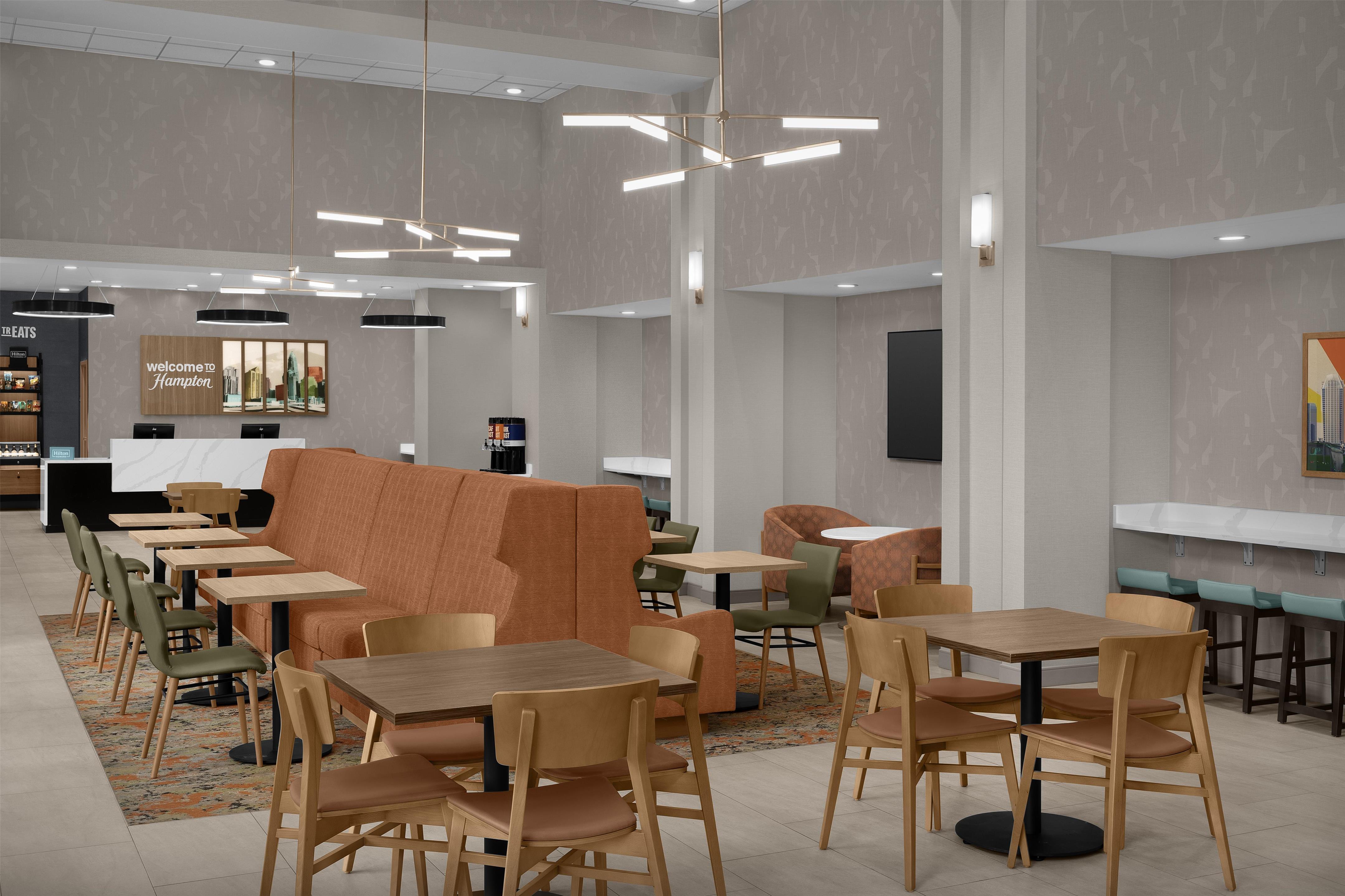Breakfast Area | Hampton Inn & Suites Charlotte/Ballantyne