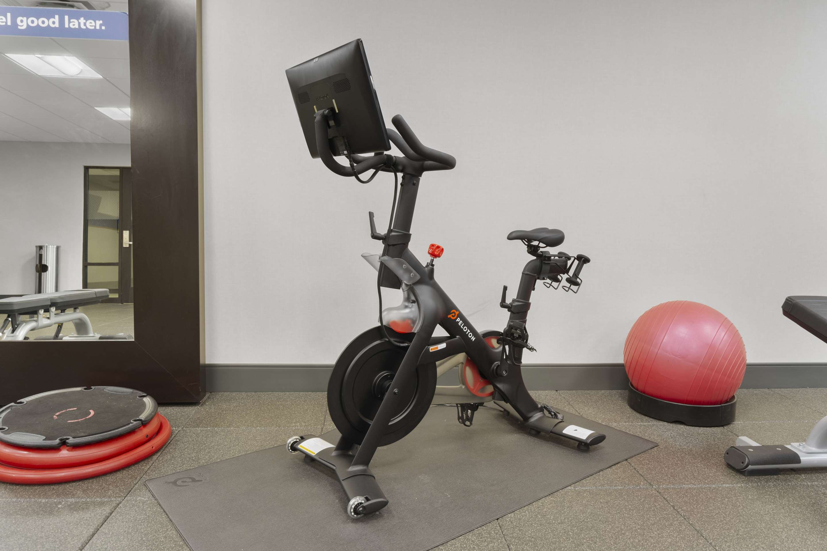 Health club fitness center gym | Hampton Inn And Suites By Hilton Columbus Scioto Downs