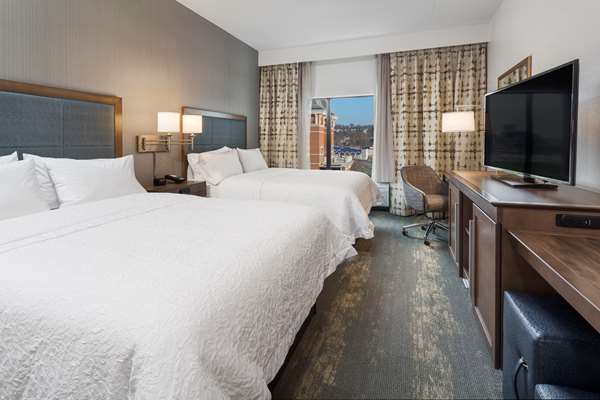  - Hampton Inn & Suites Newport - I-471, Exit 5