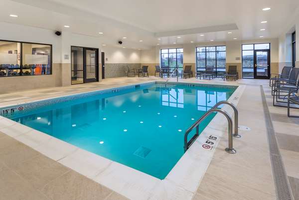 Pool - Hampton Inn & Suites Newport - I-471, Exit 5