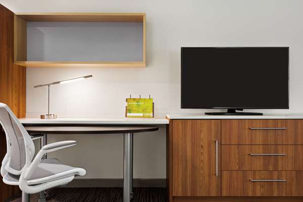  - Home2 Suites by Hilton Woodbridge - I-95, Exit 158