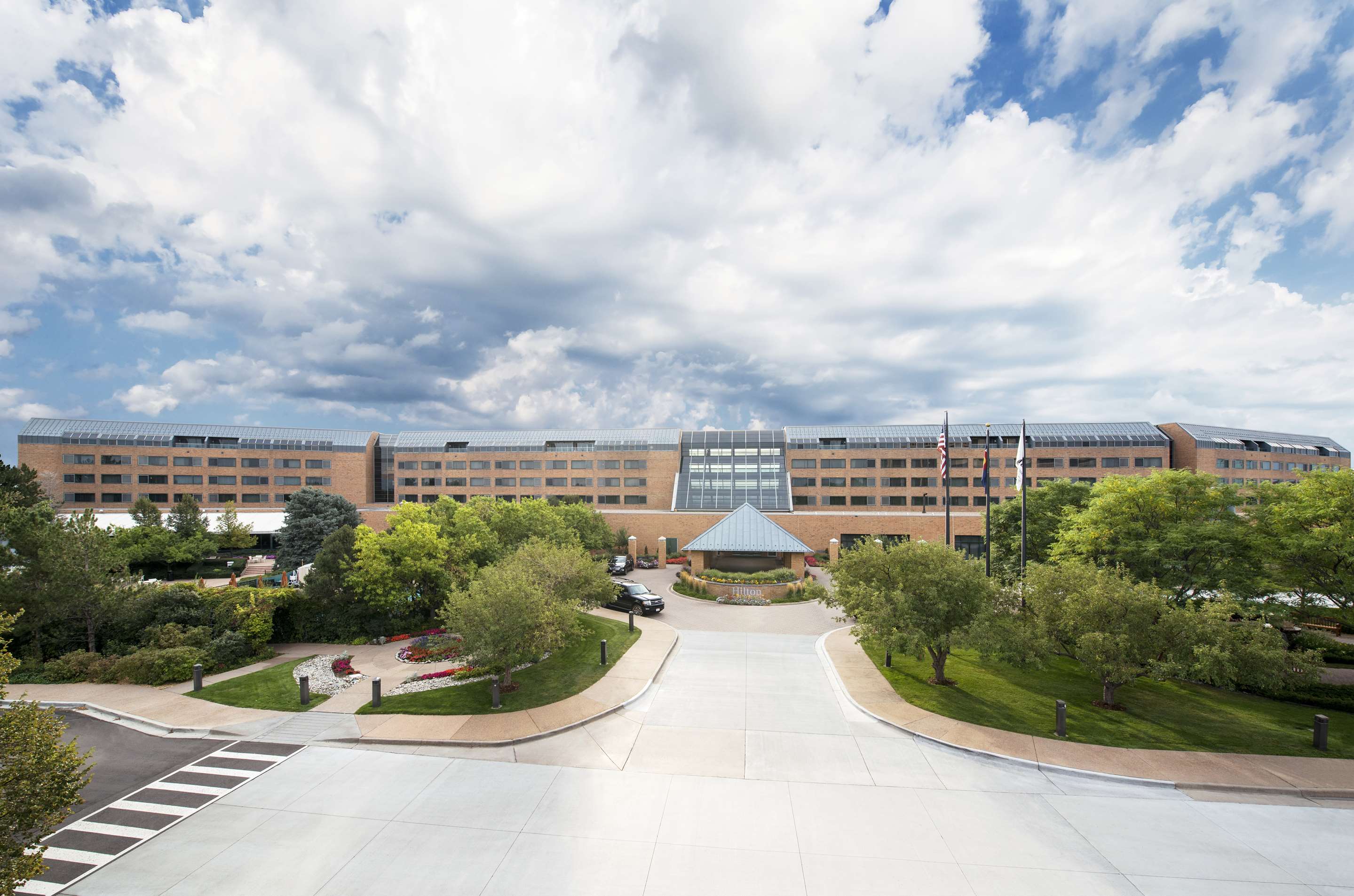 Exterior | The Inverness Denver, a Hilton Golf & Spa Resort