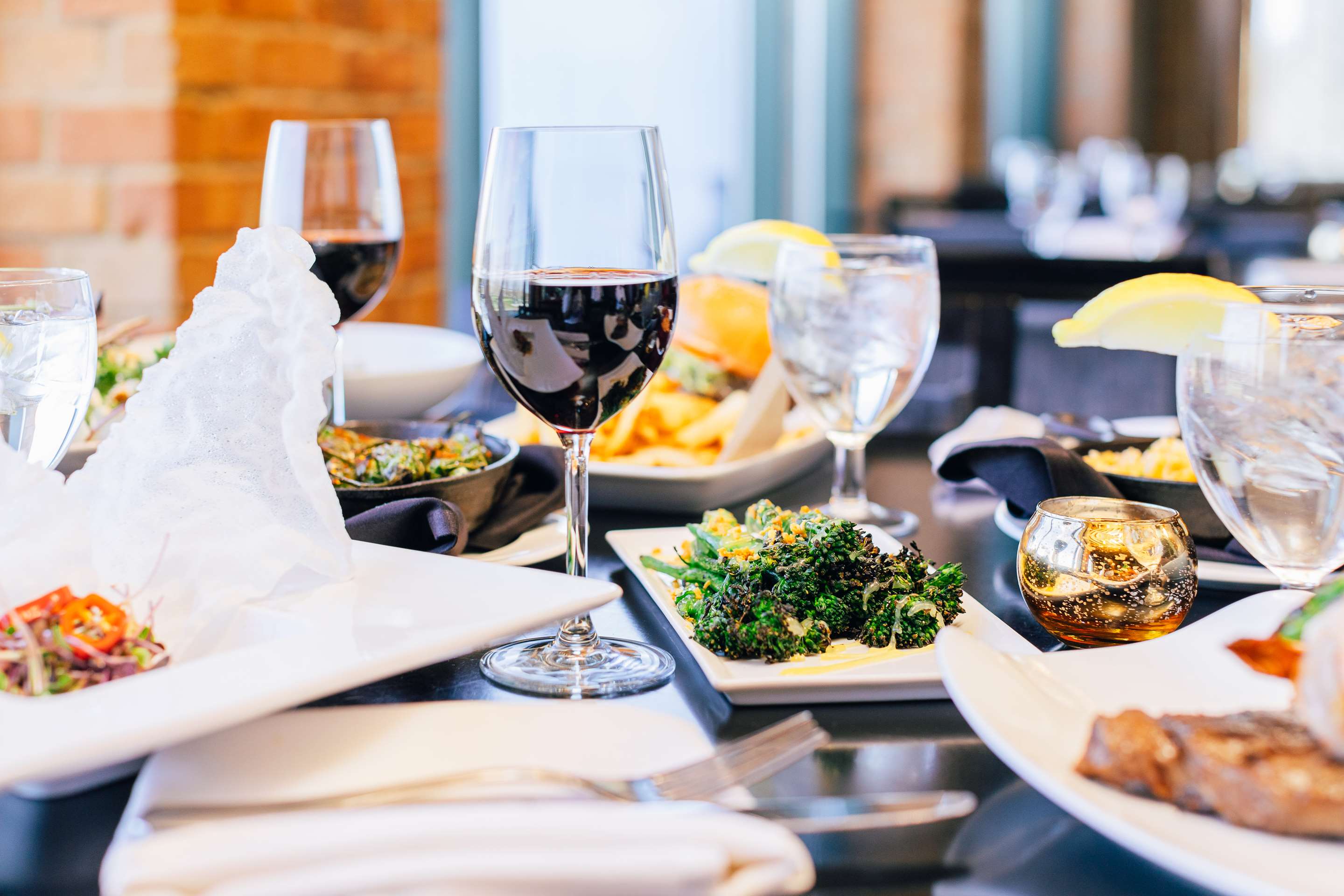 Restaurant | The Inverness Denver, a Hilton Golf & Spa Resort