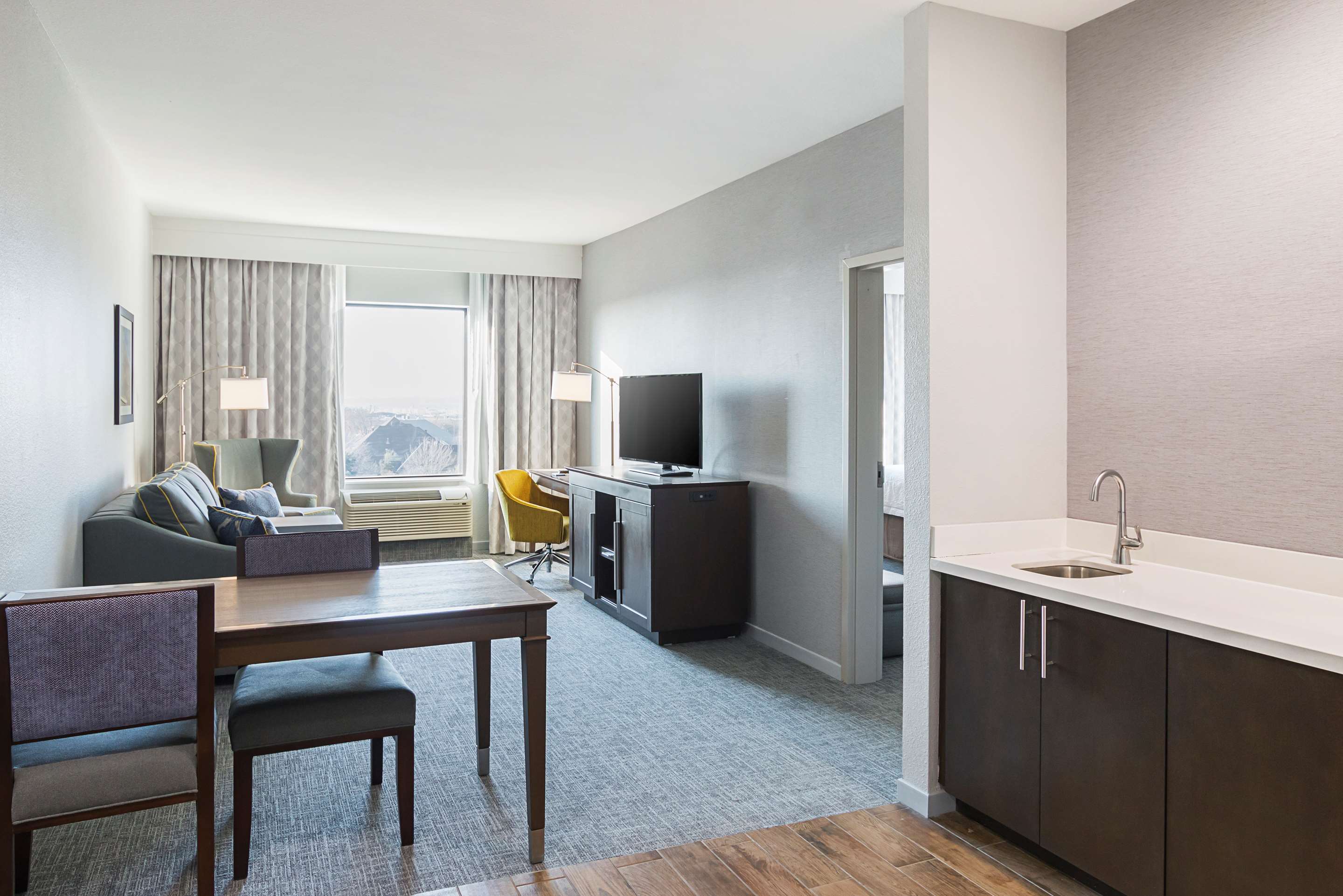 Guest room