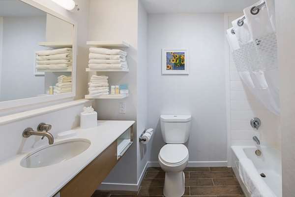  - Hampton Inn & Suites DFW Airport West Colleyville