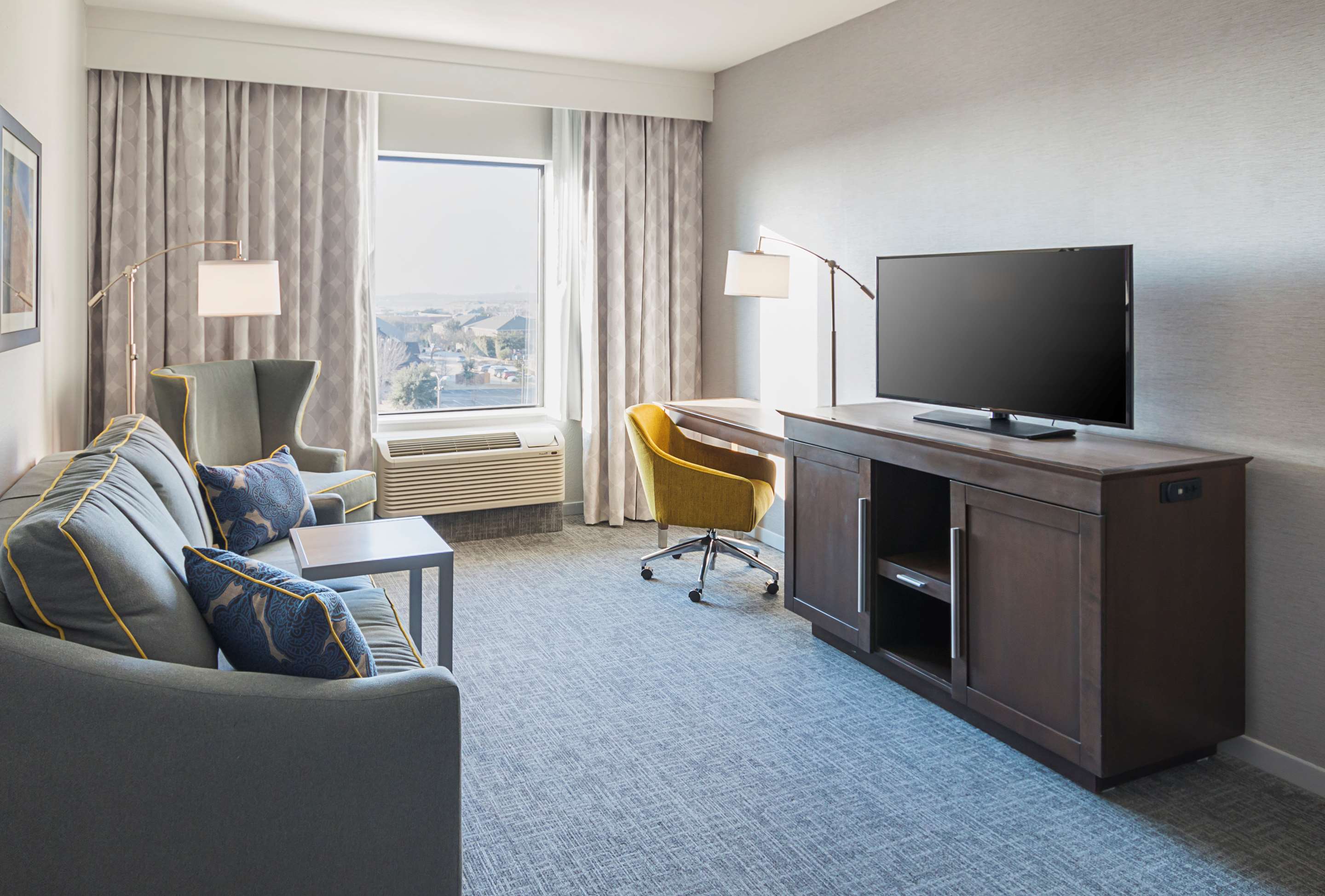 Guest room