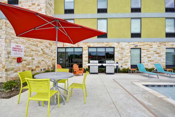 Pool - Home2 Suites by Hilton Addison