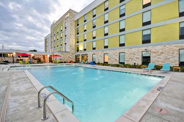 Pool - Home2 Suites by Hilton Addison