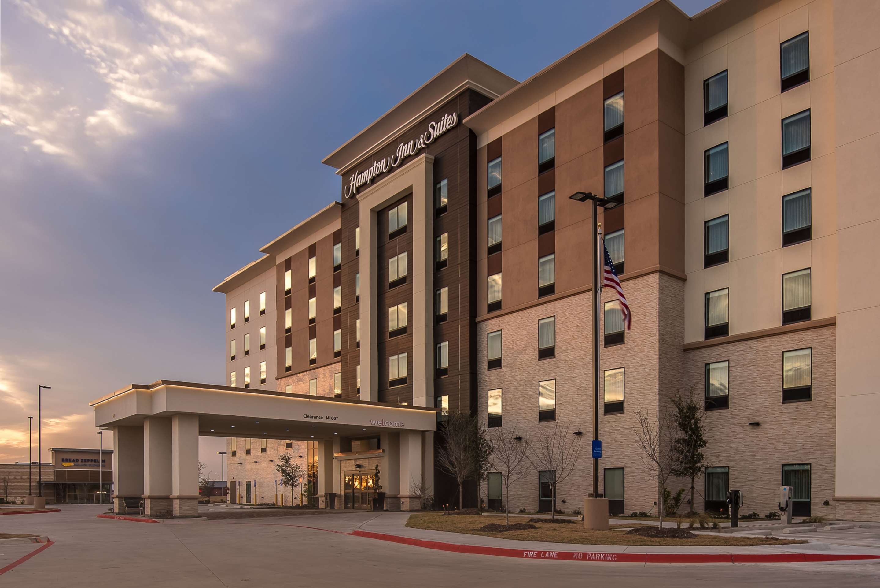 Exterior | Hampton Inn & Suites Dallas-The Colony, TX