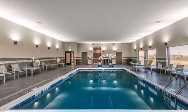 Pool - Hampton Inn & Suites The Colony