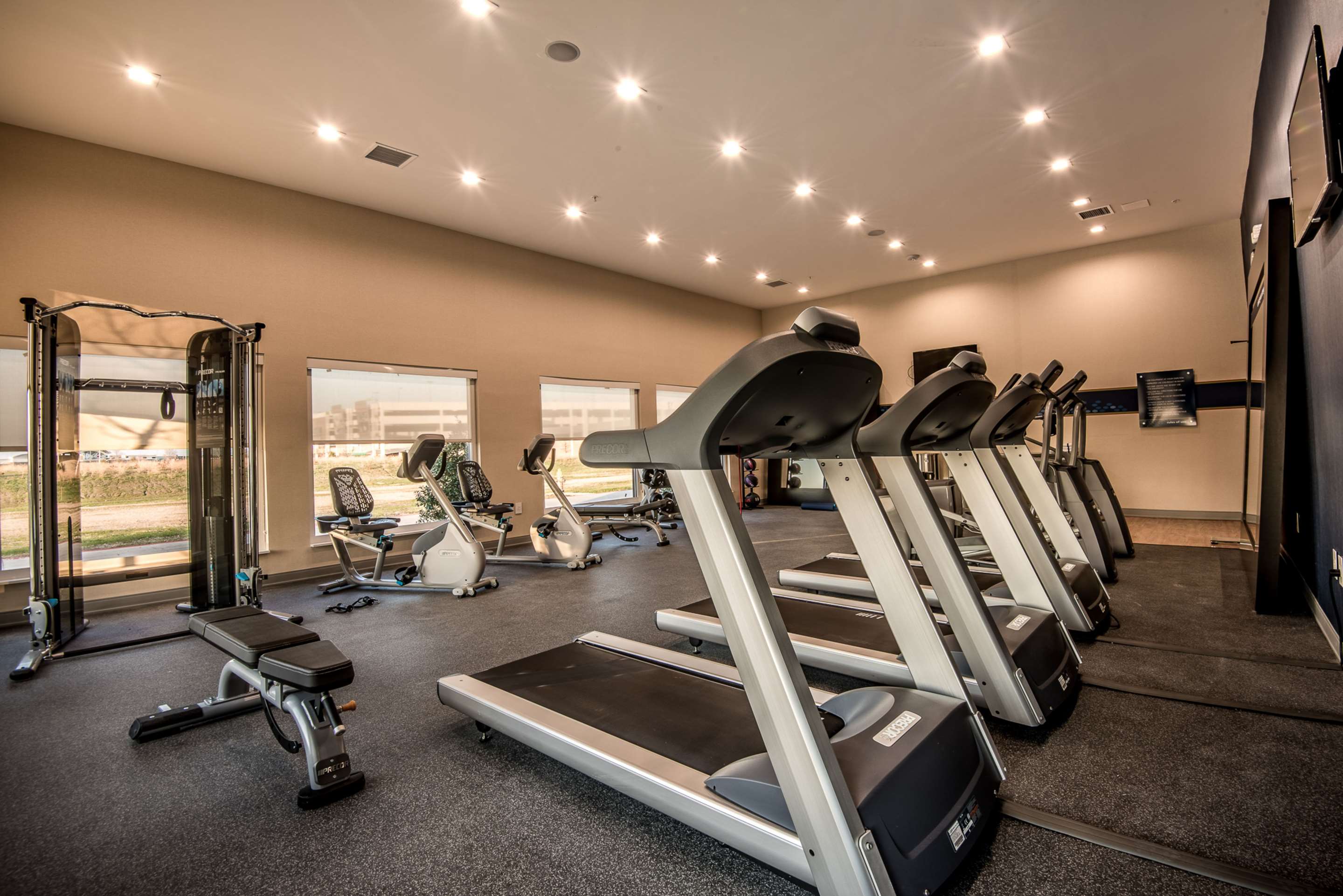 Health club fitness center gym | Hampton Inn & Suites Dallas-The Colony, TX