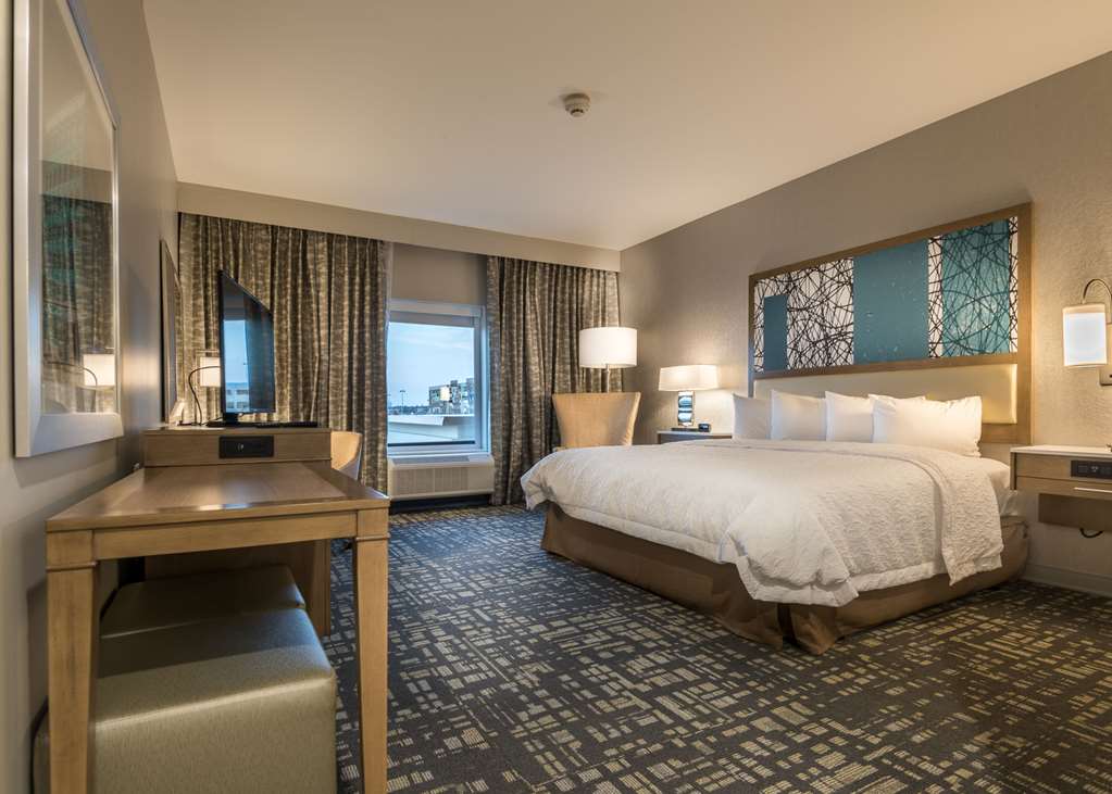 Hampton Inn & Suites The Colony Room Type - 1 KNG ACC ROLLIN SHWR NS