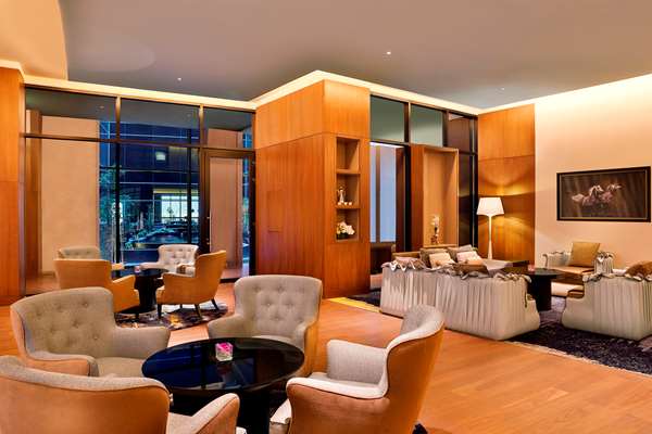 AlRayyan Hotel Doha, Curio Collection by Hilton