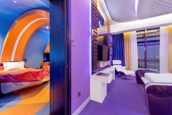 HOTWHEELS FAMILY SUITE - TWO CONNECTED ROOMS