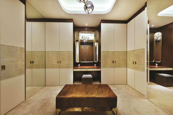 AlRayyan Hotel Doha, Curio Collection by Hilton