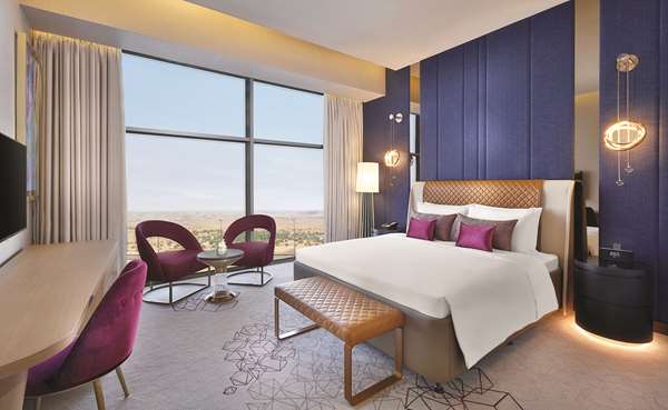 AlRayyan Hotel Doha, Curio Collection by Hilton