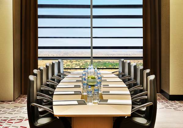 AlRayyan Hotel Doha, Curio Collection by Hilton