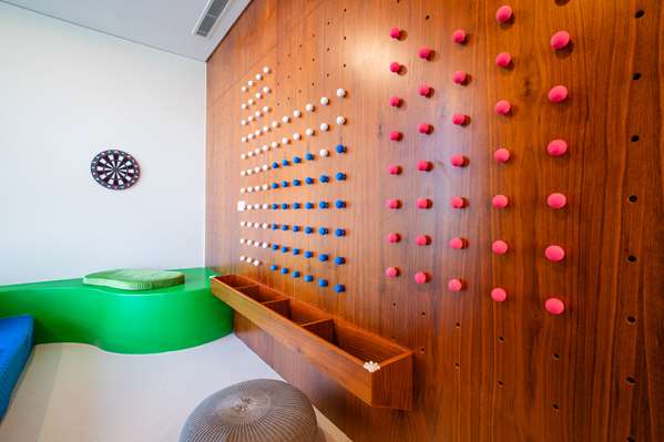 AlRayyan Hotel Doha, Curio Collection by Hilton