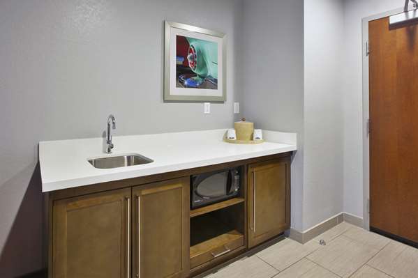  - Hampton Inn Dearborn