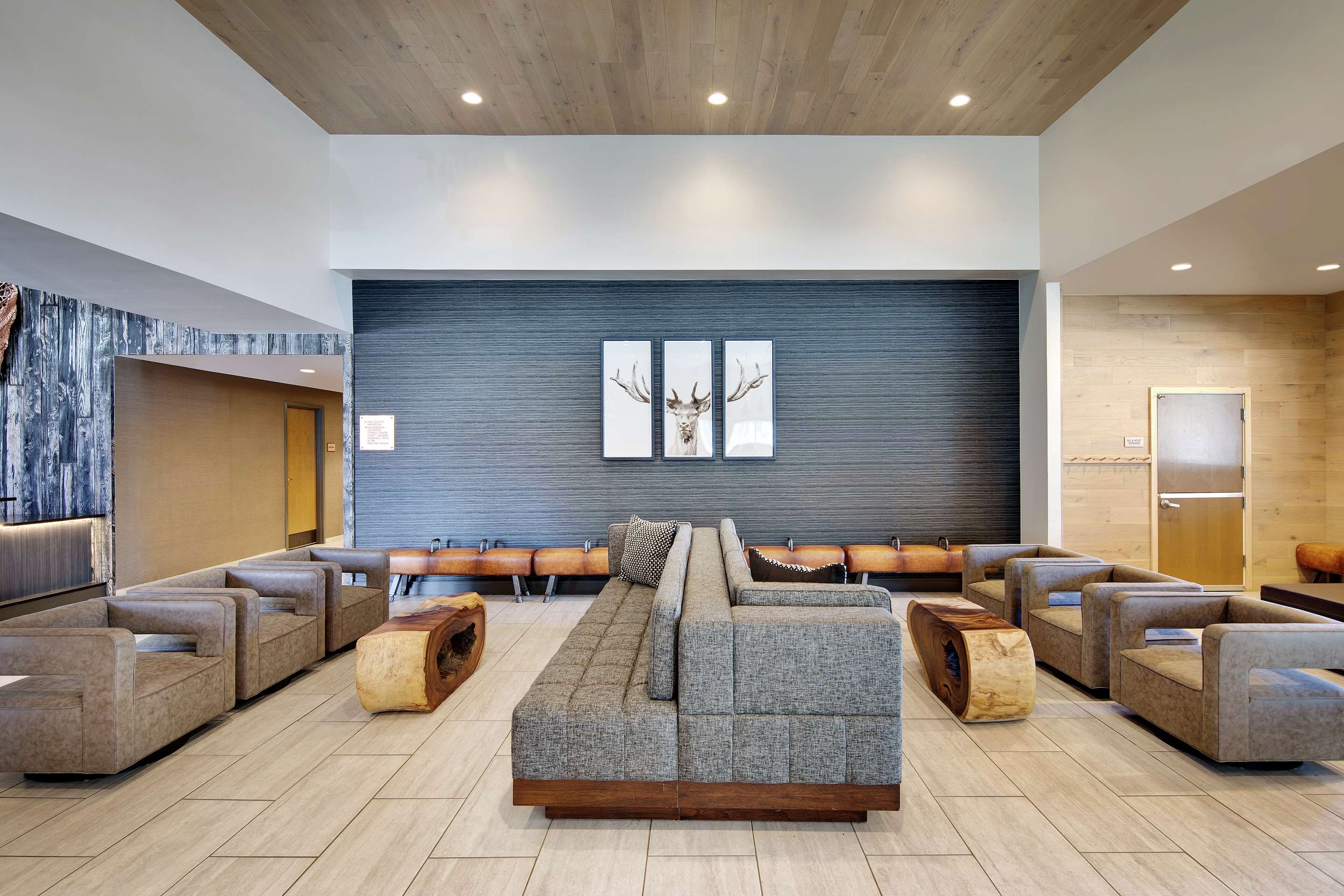 Lobby | Highline Vail - a DoubleTree by Hilton