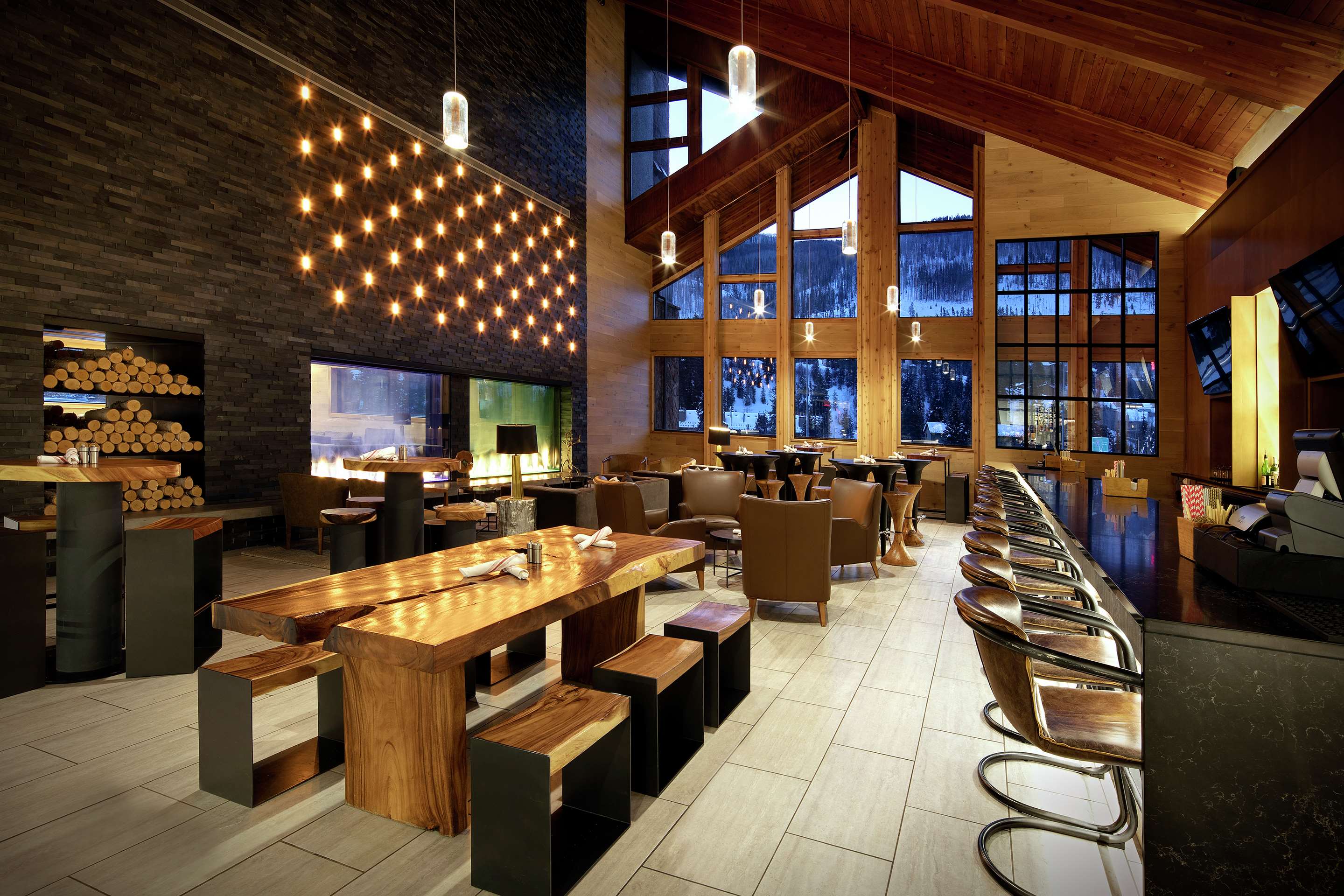 BarLounge | Highline Vail - a DoubleTree by Hilton