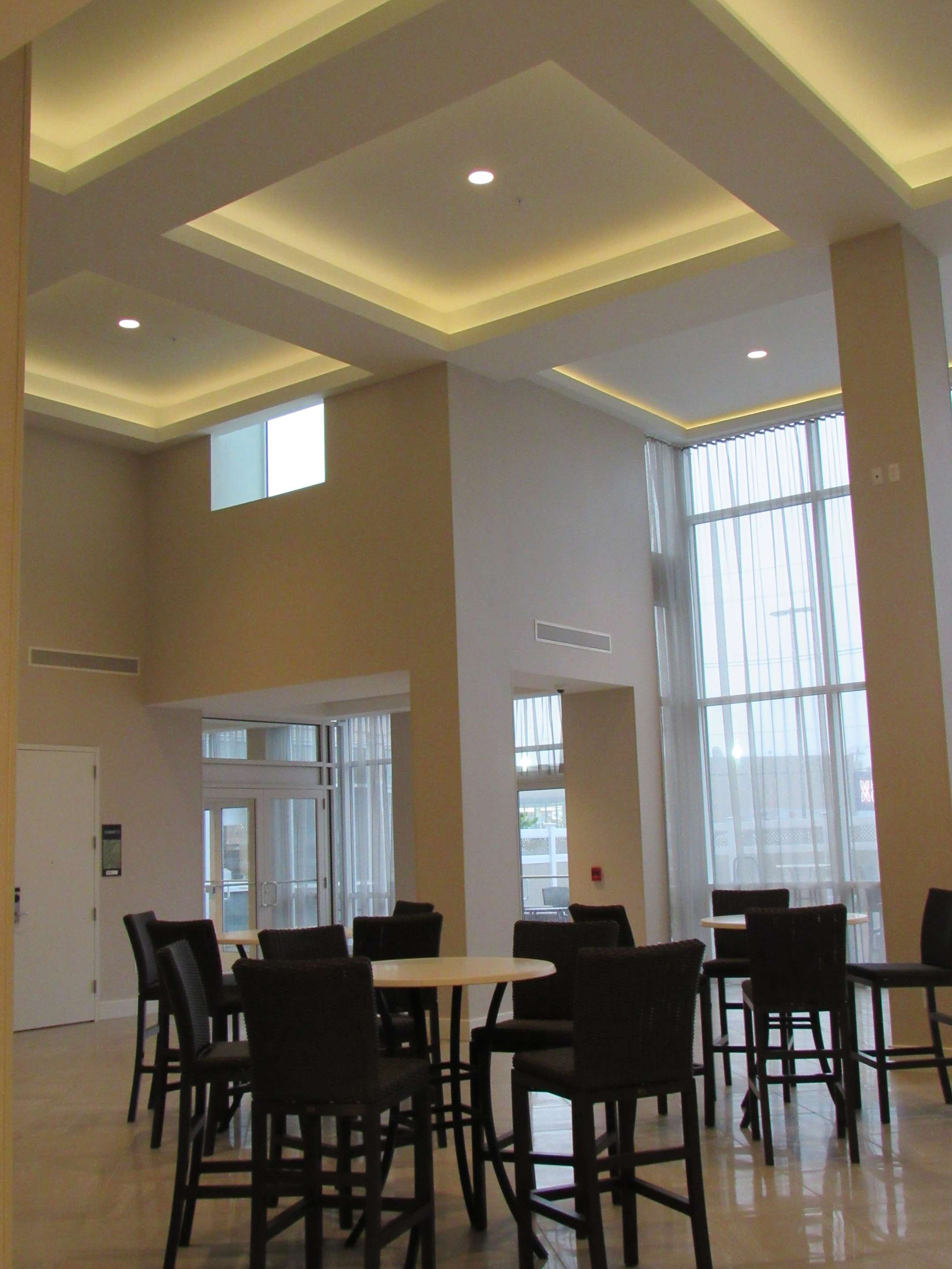 Lobby | Hilton Garden Inn Springfield