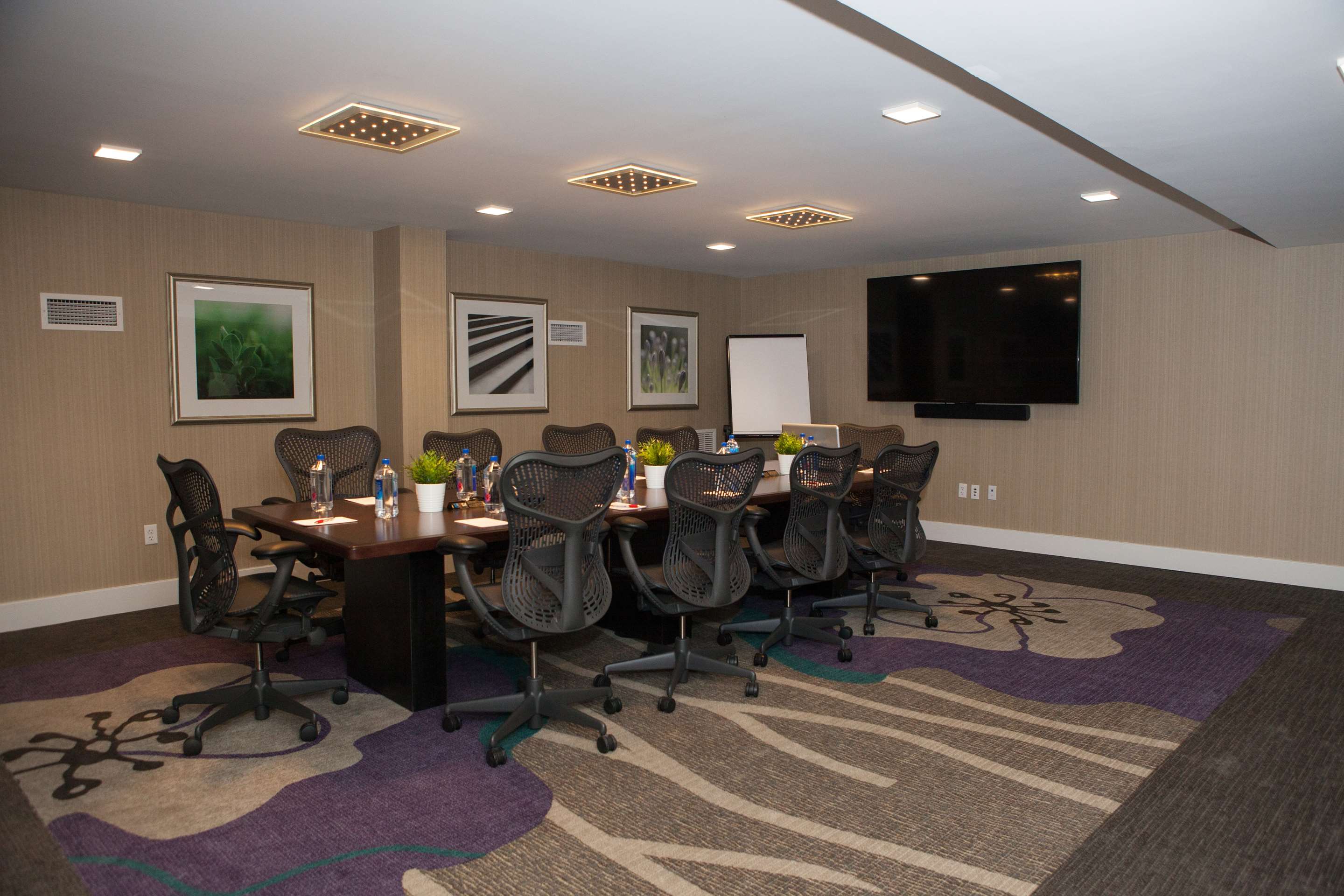 Meeting Room | Hilton Garden Inn Springfield