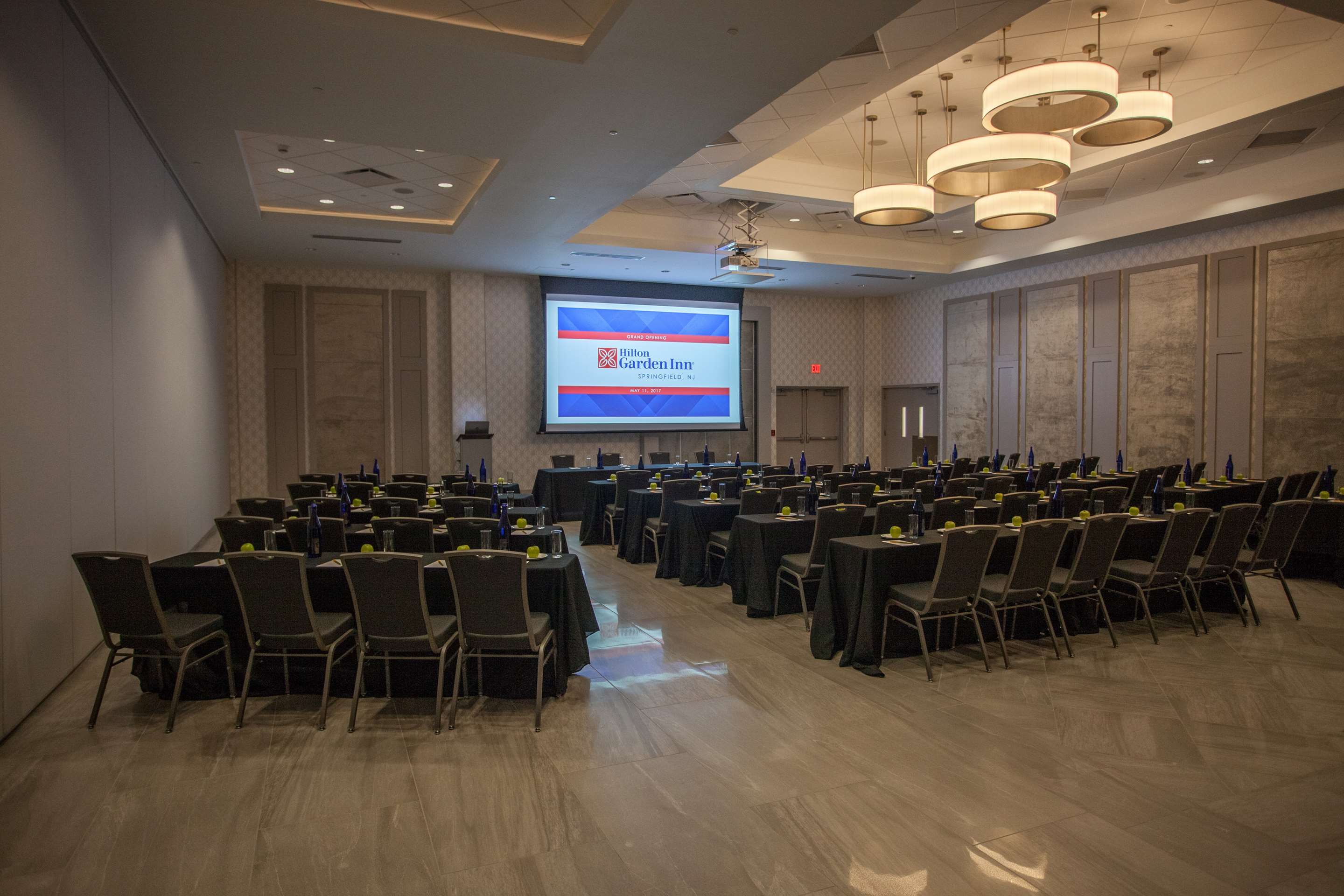 Meeting Room | Hilton Garden Inn Springfield