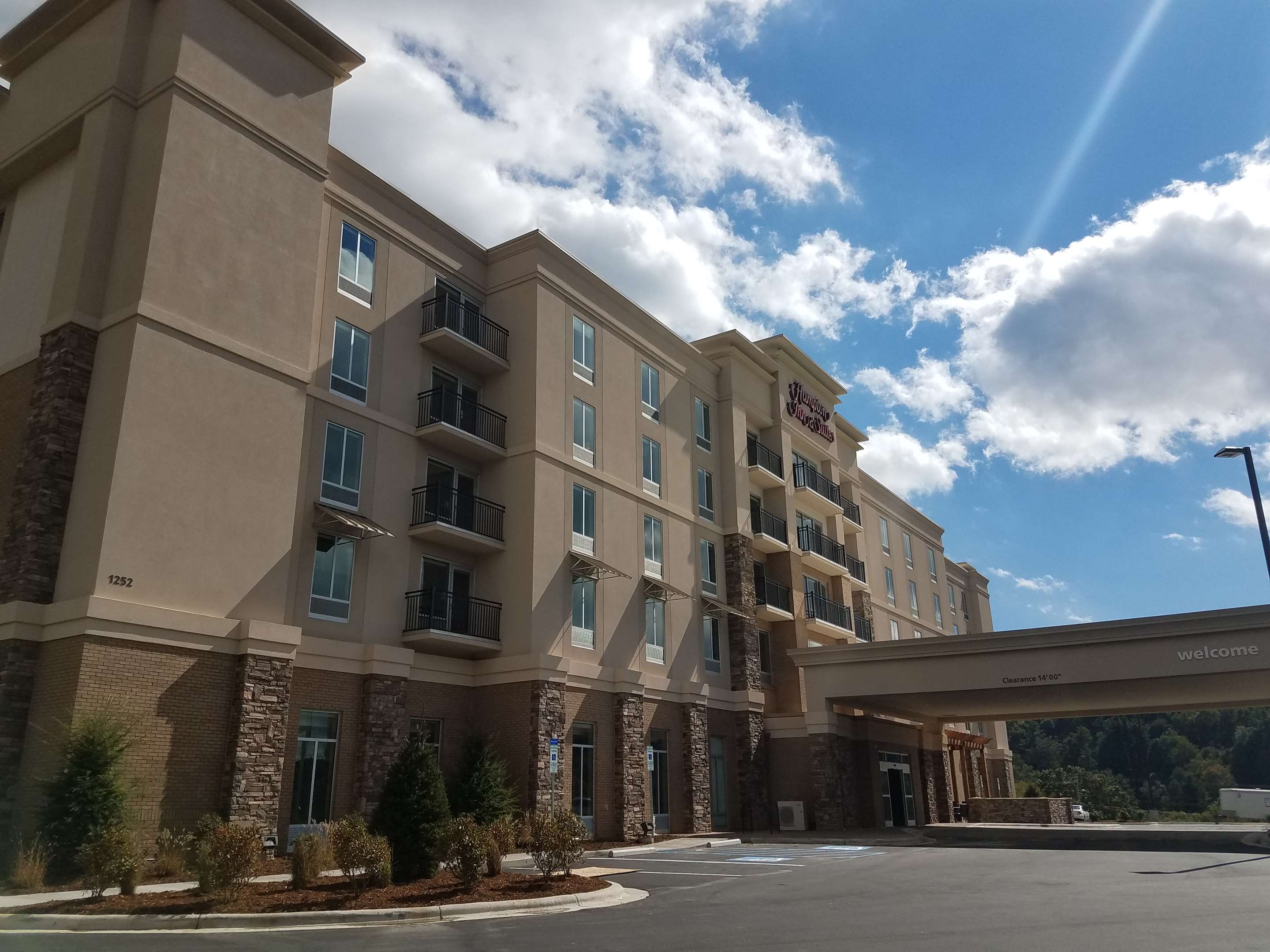 Exterior | Hampton Inn & Suites Boone