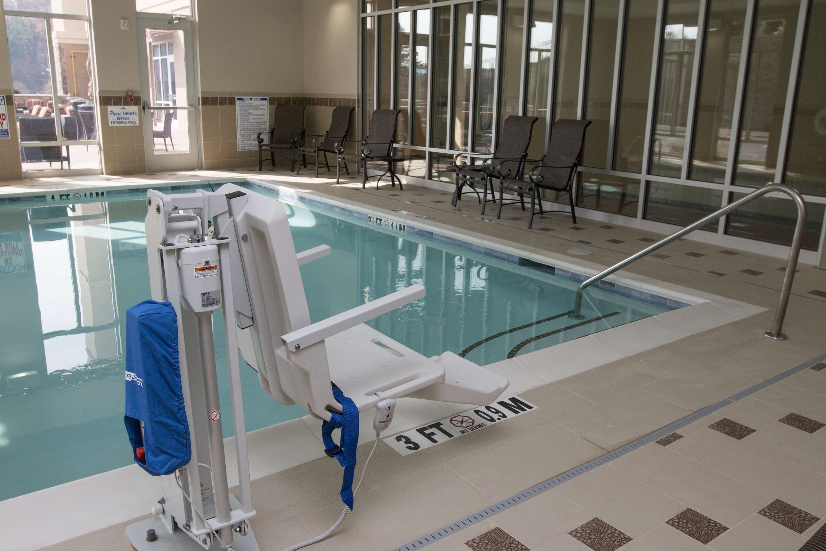 Pool | Hampton Inn & Suites Boone