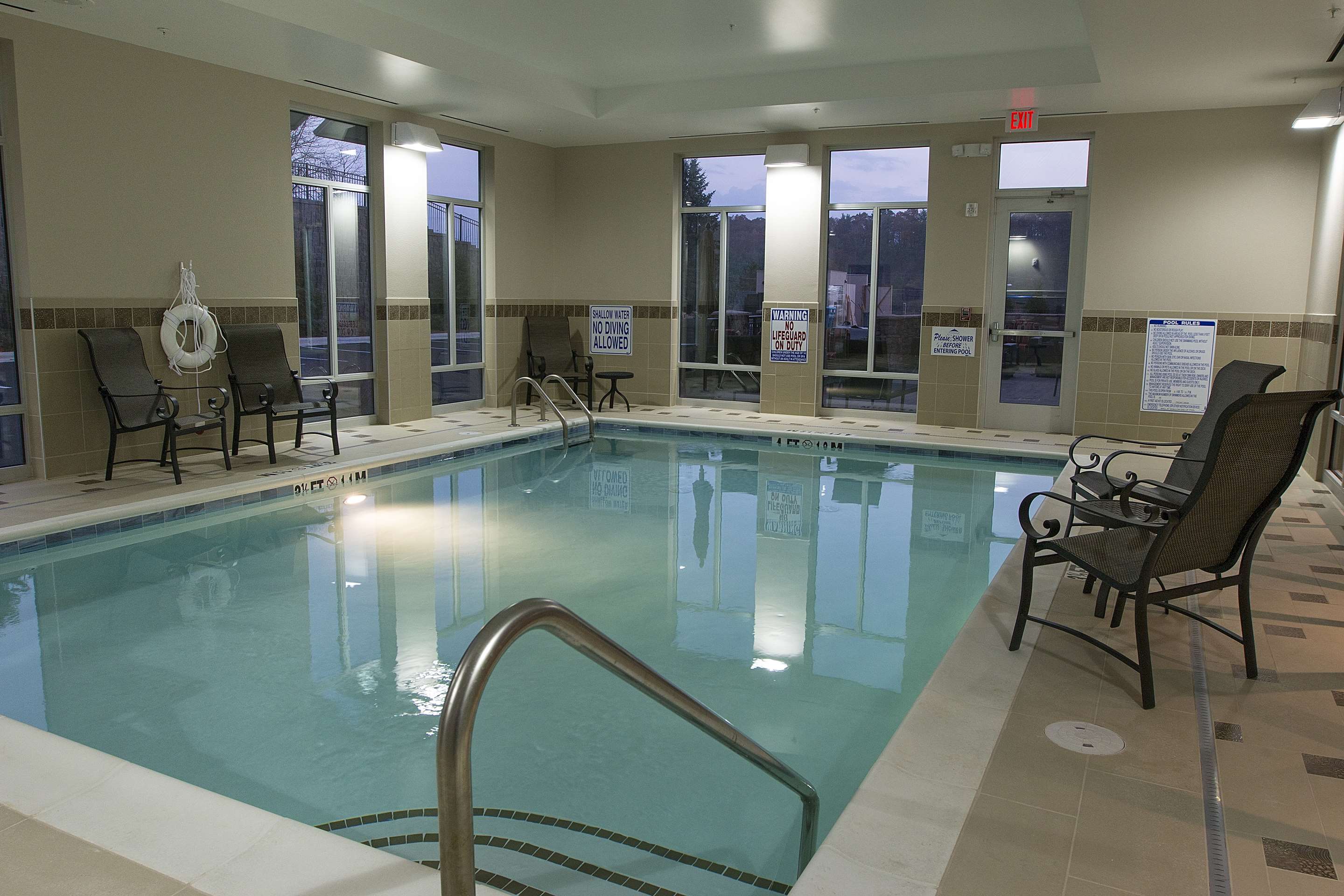 Pool | Hampton Inn & Suites Boone