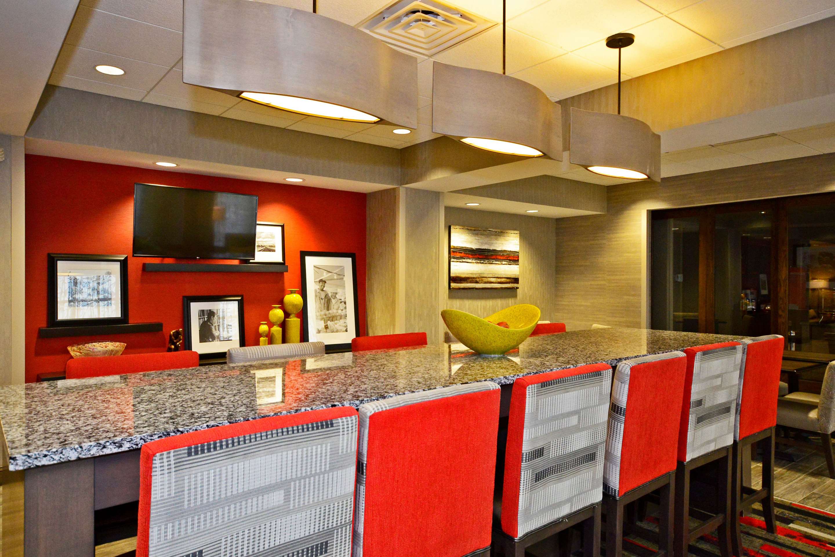 Restaurant | Hampton Inn Pulaski