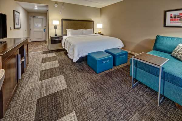  - Hampton Inn & Suites Hendersonville