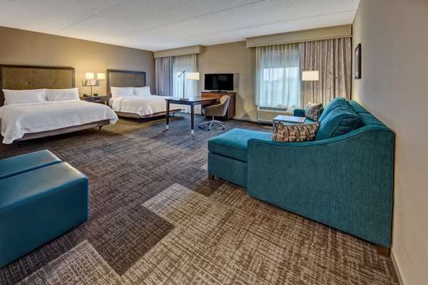  - Hampton Inn & Suites Hendersonville