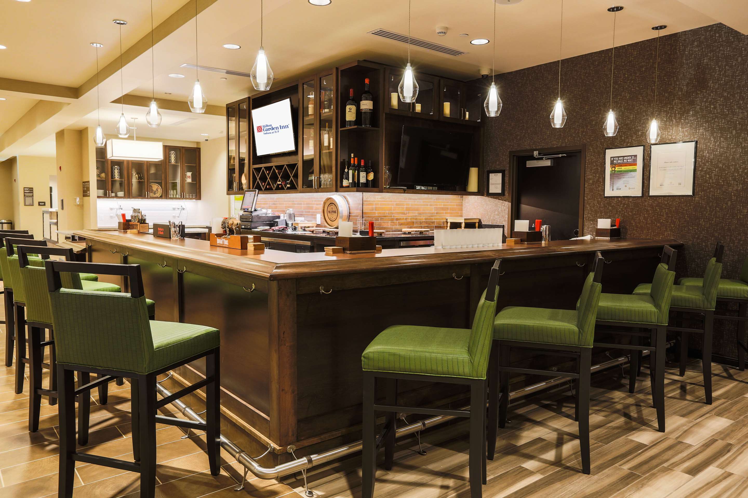 BarLounge | Hilton Garden Inn Indiana at IUP