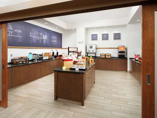 Restaurant - Hampton Inn Downtown Wilmington