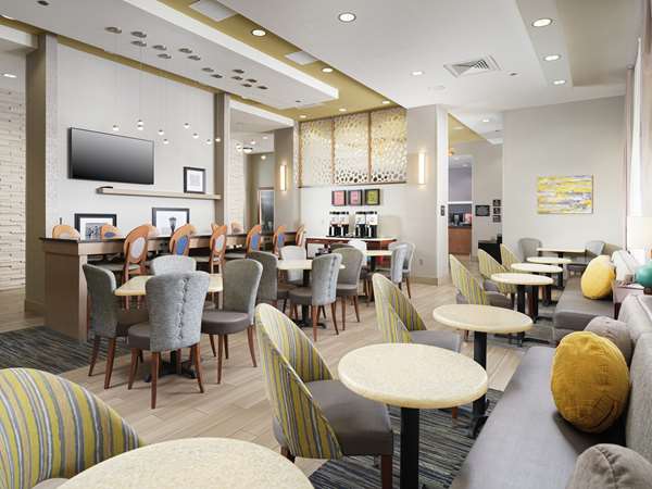 Restaurant - Hampton Inn Downtown Wilmington