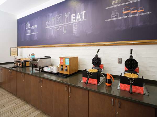 Amenities - Hampton Inn Downtown Wilmington