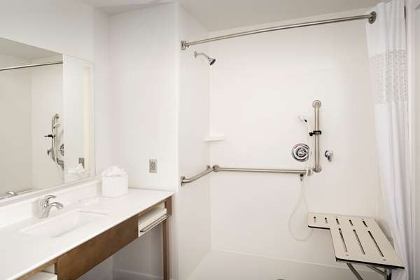  - Hampton Inn Downtown Wilmington