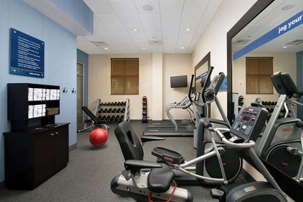 Fitness/ Exercise Room - Hampton Inn Downtown Wilmington