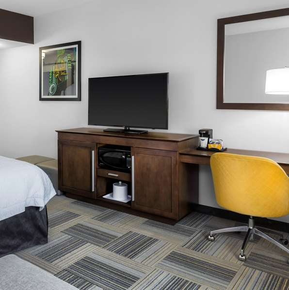  - Hampton Inn & Suites Hollywood
