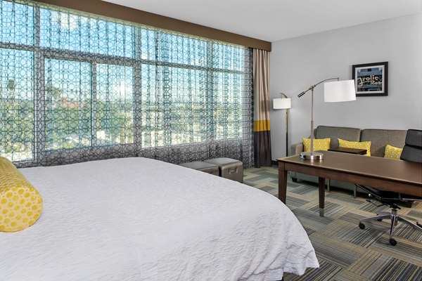  - Hampton Inn & Suites Hollywood
